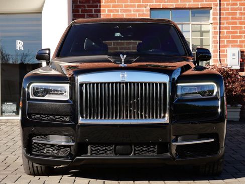 Used 2021 Rolls-Royce Cullinan image 5