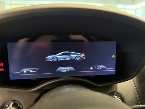 Used 2023 McLaren GT RWD image 3