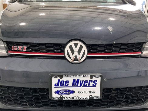 Used 2021 Volkswagen Golf 4-Door image 27