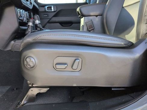 New 2026 Jeep Gladiator Sport image 18