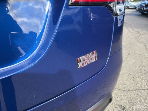 Used 2022 Tesla Model X Plaid image 5