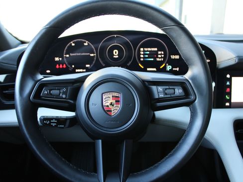 Used 2021 Porsche Taycan 4S image 15