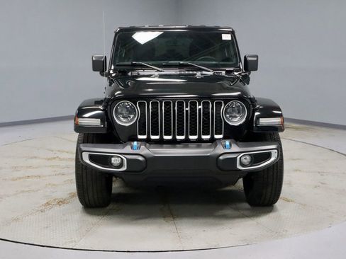 Used 2023 Jeep Wrangler Unlimited Sahara w/ Cold Weather Group image 6