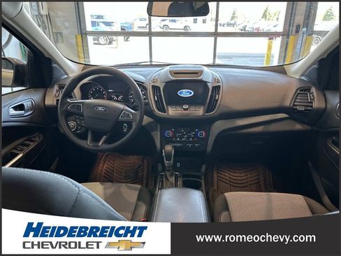 Used 2018 Ford Escape SE w/ SE Sync 3 Package FWD image 16