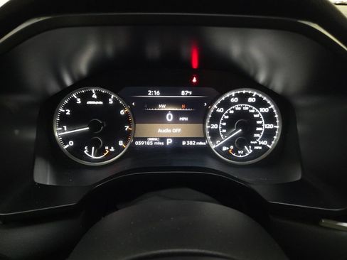 Used 2025 Mitsubishi Outlander SE FWD image 2