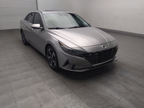 Used 2021 Hyundai Elantra SEL w/ Convenience + Premium Package FWD image 13