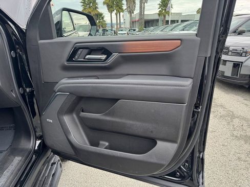 Used 2025 GMC Yukon Denali image 26