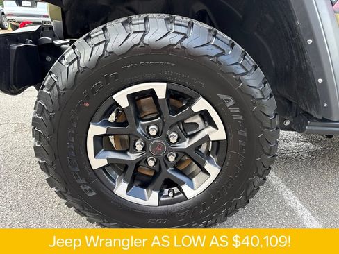 Used 2025 Jeep Wrangler Rubicon w/ Safety Group AWD/4WD image 29