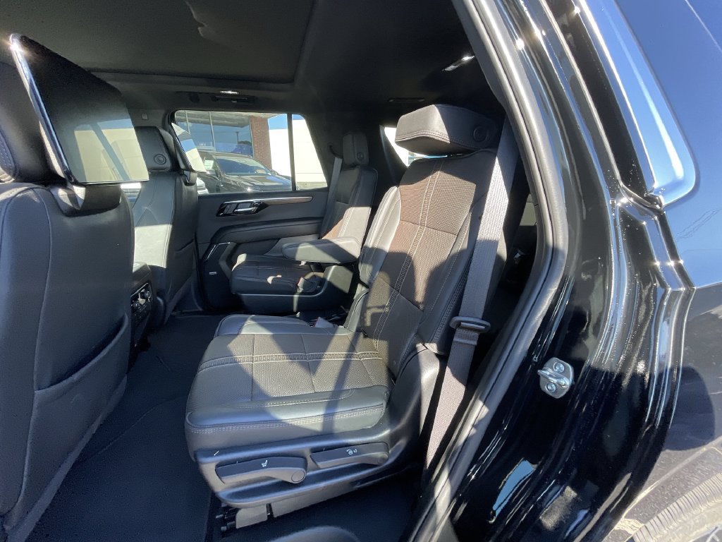 Used 2026 Chevrolet Tahoe High Country AWD/4WD image 26