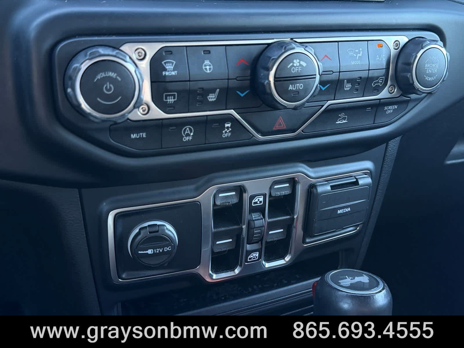 Used 2021 Jeep Wrangler Unlimited Sahara AWD/4WD image 30