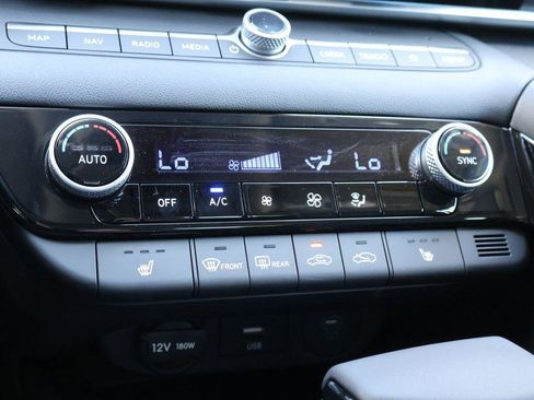 New 2026 Hyundai Elantra Limited FWD image 38