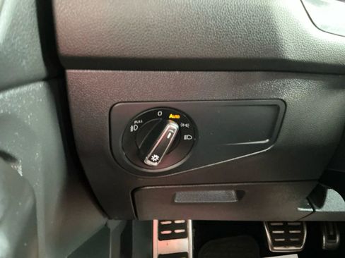 Used 2021 Volkswagen Tiguan SEL Premium R-Line image 35