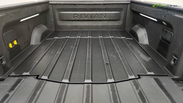 Used 2026 Rivian R1T Premium Tri AWD/4WD image 29