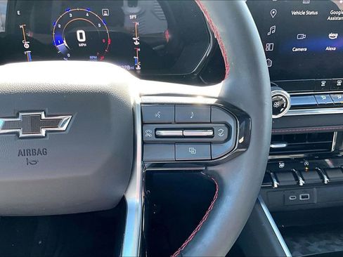 Used 2023 Chevrolet Colorado Z71 AWD/4WD image 12