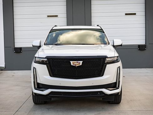 Used 2021 Cadillac Escalade Sport Platinum image 3