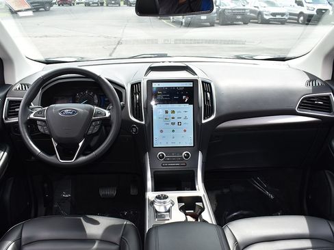 Certified 2024 Ford Edge SEL w/ Convenience Package AWD/4WD image 4