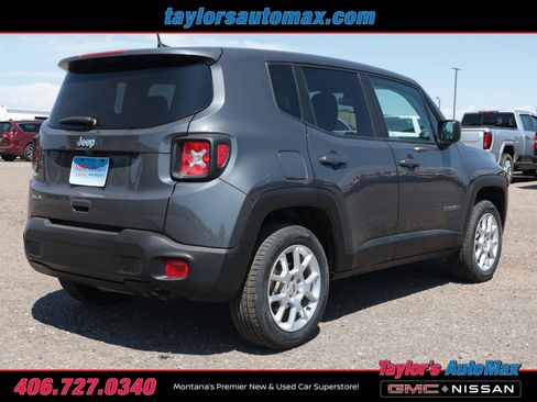 Used 2023 Jeep Renegade Latitude AWD/4WD image 4