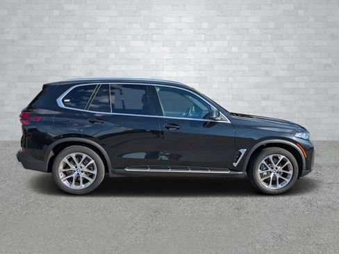 Used 2025 BMW X5 xDrive40i image 4