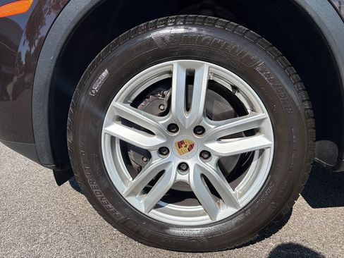 Used 2016 Porsche Cayenne AWD/4WD image 45