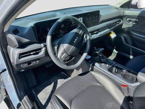 New 2026 Kia K4 EX FWD image 9