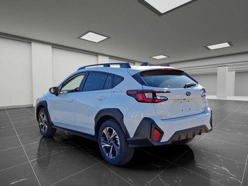 Used 2025 Subaru Crosstrek 2.5i Premium AWD/4WD image 4