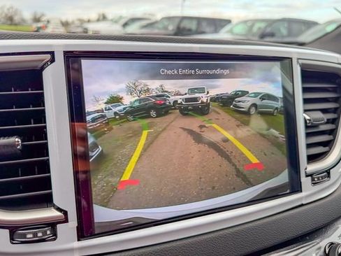 New 2026 Chrysler Voyager LX image 20