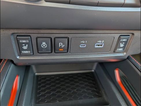 Used 2023 Nissan Frontier PRO-4X w/ Pro-4X Premium Package image 17