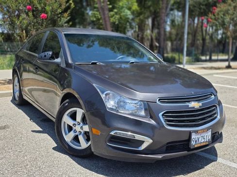 Used 2016 Chevrolet Cruze LT w/ Technology Package FWD image 38