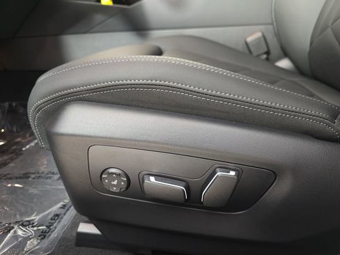 New 2026 BMW 530i xDrive w/ M Sport Package AWD/4WD image 29