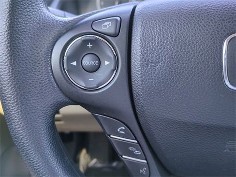 Used 2013 Honda Accord LX image 27