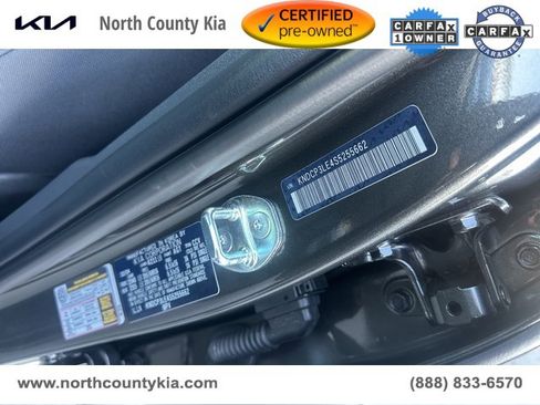 Certified 2025 Kia Niro LX image 37