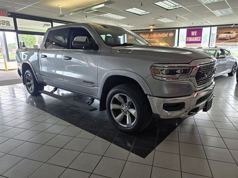 Used 2019 RAM 1500 Limited AWD/4WD image 3