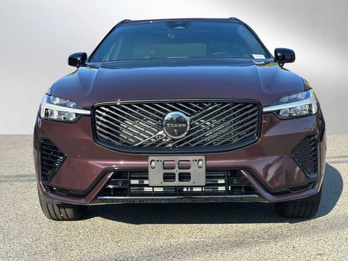 New 2026 Volvo XC60 T8 Plus w/ Climate Package image 8