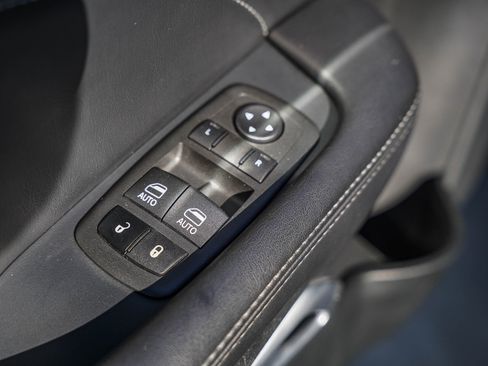 Used 2022 Dodge Challenger R/T w/ Plus Package image 19