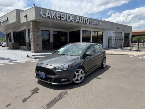 Used 2016 Ford Focus ST FWD image 1