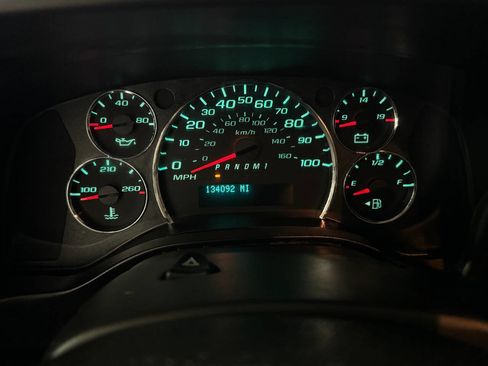 Used 2017 GMC Savana 2500 image 81