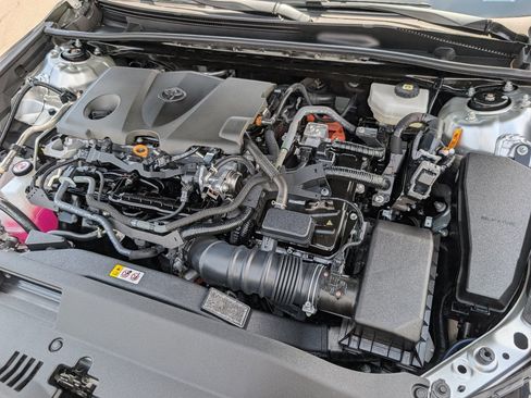 Used 2025 Toyota Camry LE FWD image 20