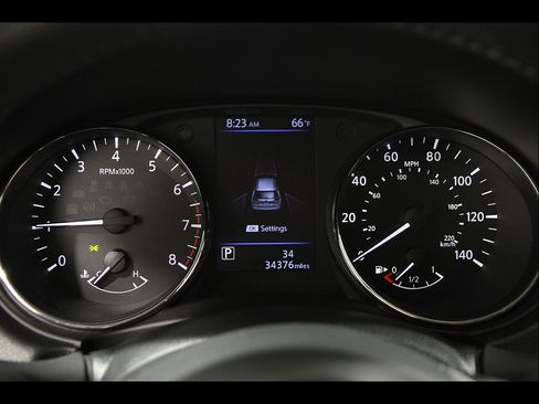 Used 2019 Nissan Rogue SV AWD/4WD image 9