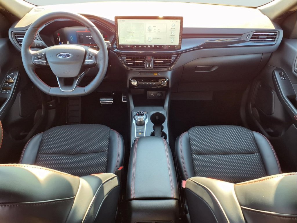Used 2024 Ford Escape ST-Line w/ Tech Pack #1 AWD/4WD image 12