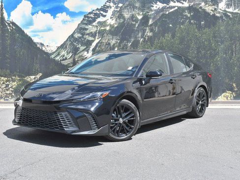 Used 2025 Toyota Camry SE w/ Multimedia Upgrade Package AWD/4WD image 6