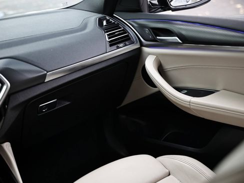 Used 2022 BMW X4 M40i w/ Premium Package image 27