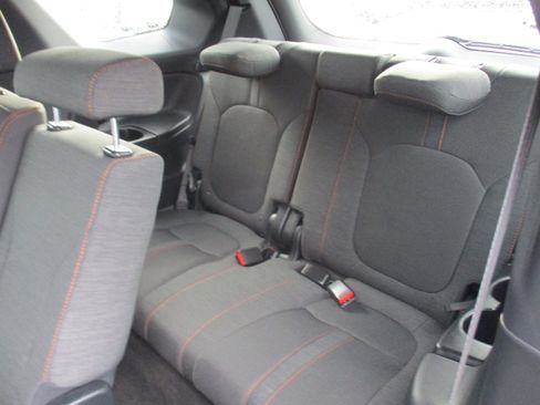 Certified 2025 Honda Pilot Sport image 12