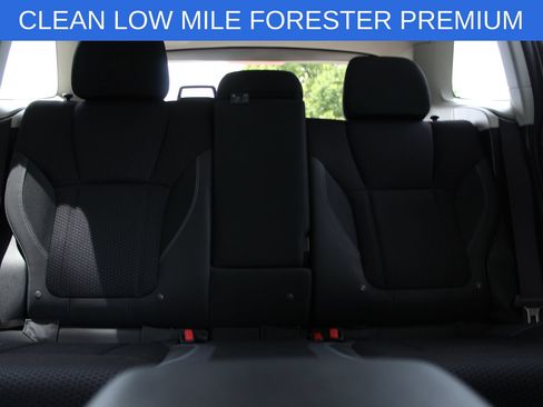 Used 2020 Subaru Forester Premium AWD/4WD image 13