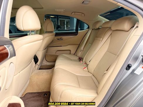 Used 2016 Lexus LS 460 w/ Comfort Package RWD image 27