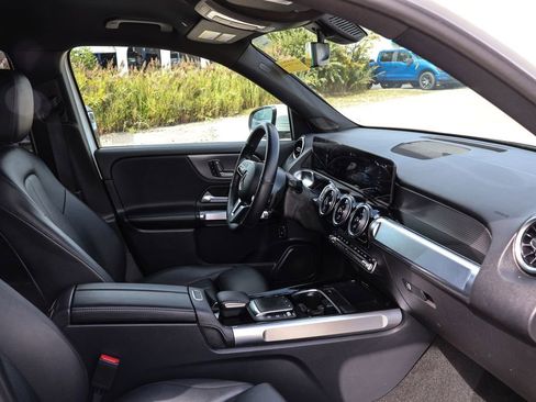 Used 2023 Mercedes-Benz GLB 250 GLB 250 image 19