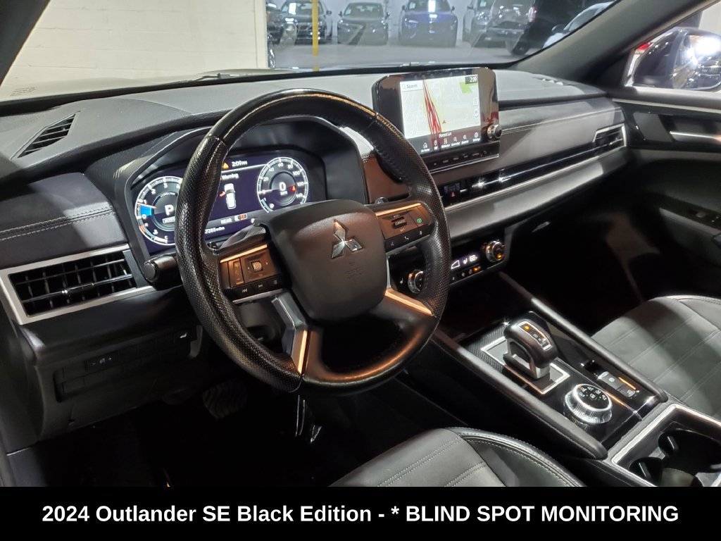 Used 2024 Mitsubishi Outlander SE Black Edition FWD image 7