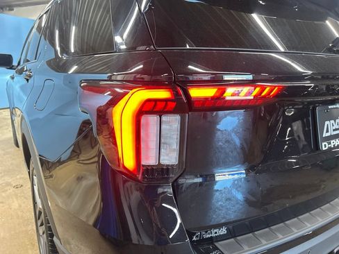 New 2026 Ford Explorer ST-Line w/ ST-Line Street Pack AWD/4WD image 9