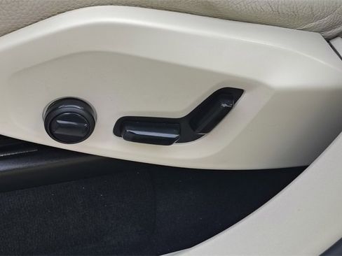 Certified 2022 Volvo XC90 T8 Inscription Expression w/ Advanced Package image 11