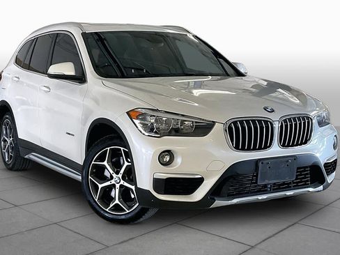 Used 2018 BMW X1 xDrive28i AWD/4WD image 2