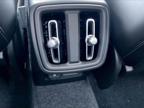 New 2026 Volvo XC40 B4 Core w/ Climate Package image 16